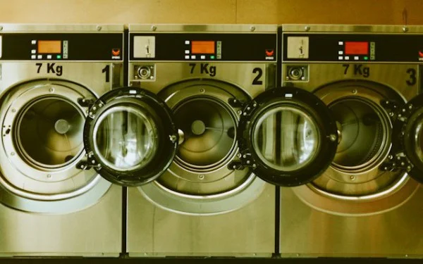 Phantom Failures in Distributed Systems: Understanding Their Impact and Solutions